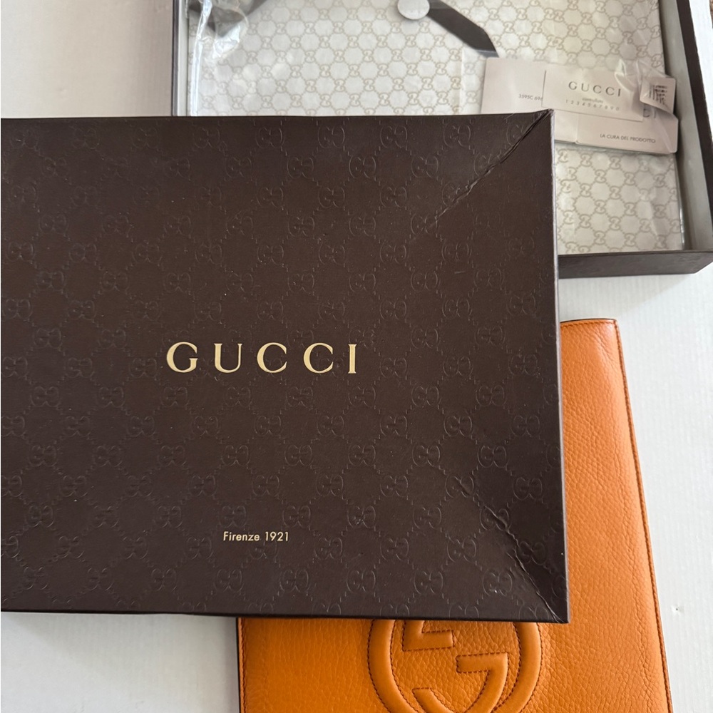 Gucci Orange Leather Sleeve - Picture 6 of 8